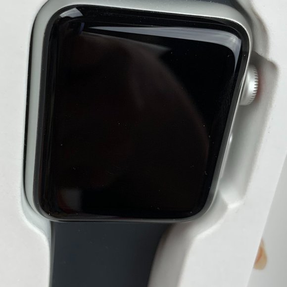 Apple Watch Series 3 42mm - Picture 6 of 11